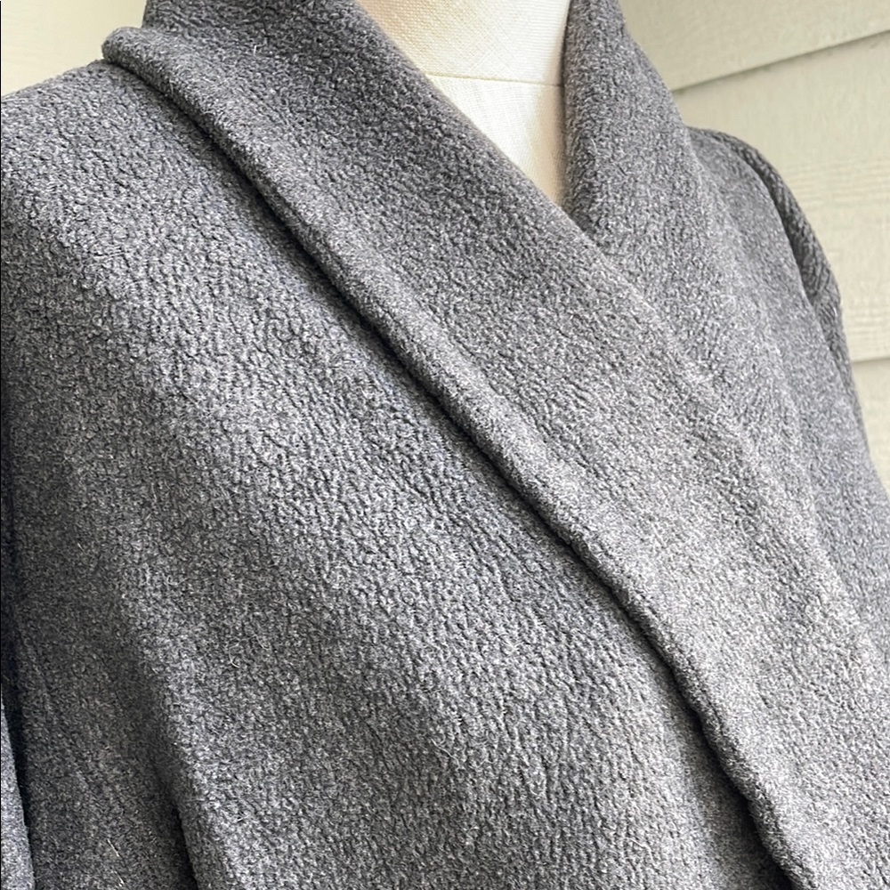 GAP Body Fleece Robe - Picture 3 of 4